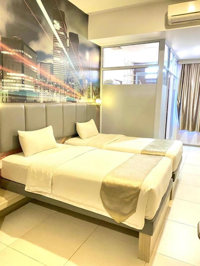Os Hotel Tanjung Uncang Sagulung Eksteriør billede